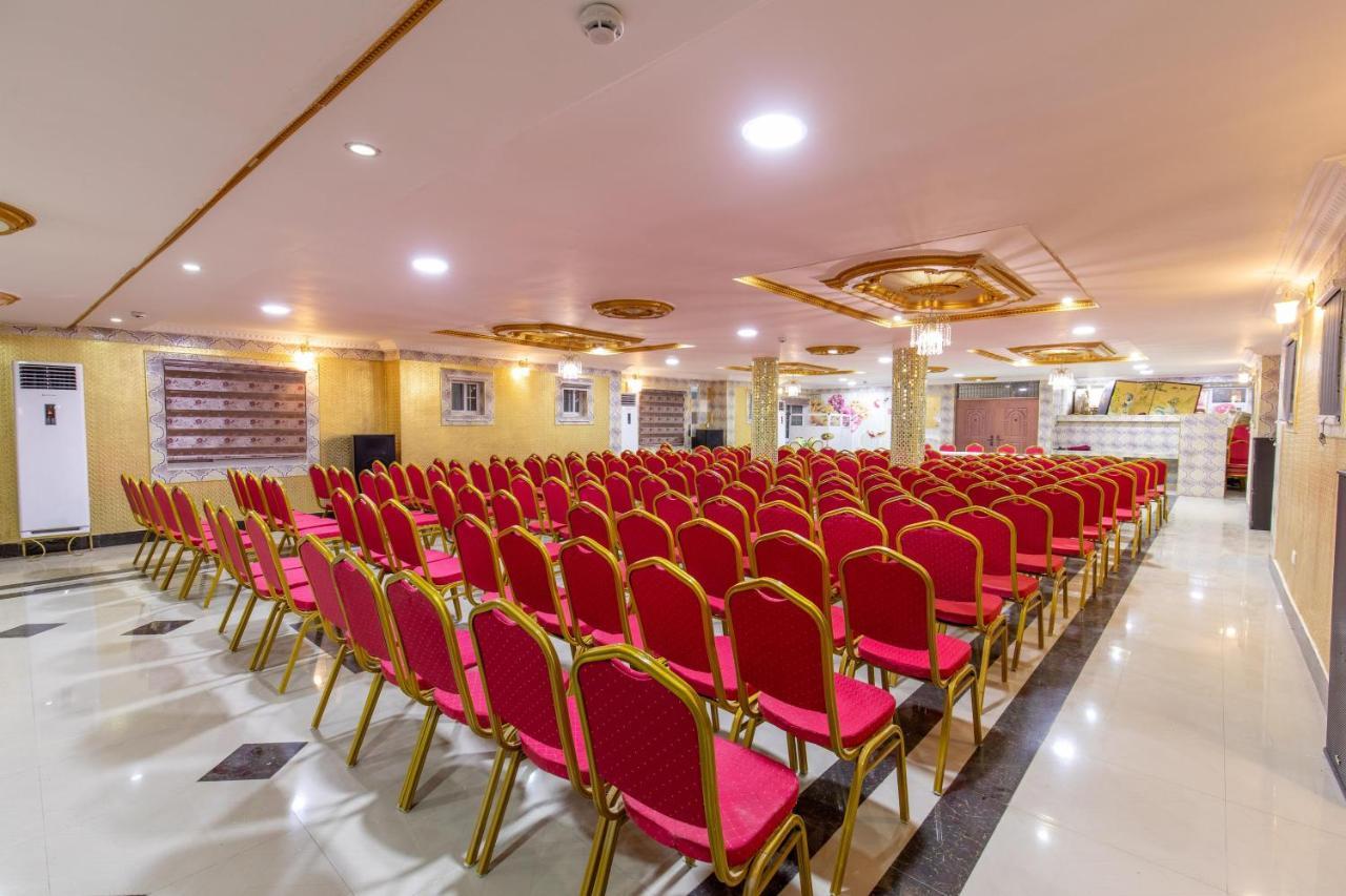 Ag Hotel And Suites Ogbodjo Esterno foto
