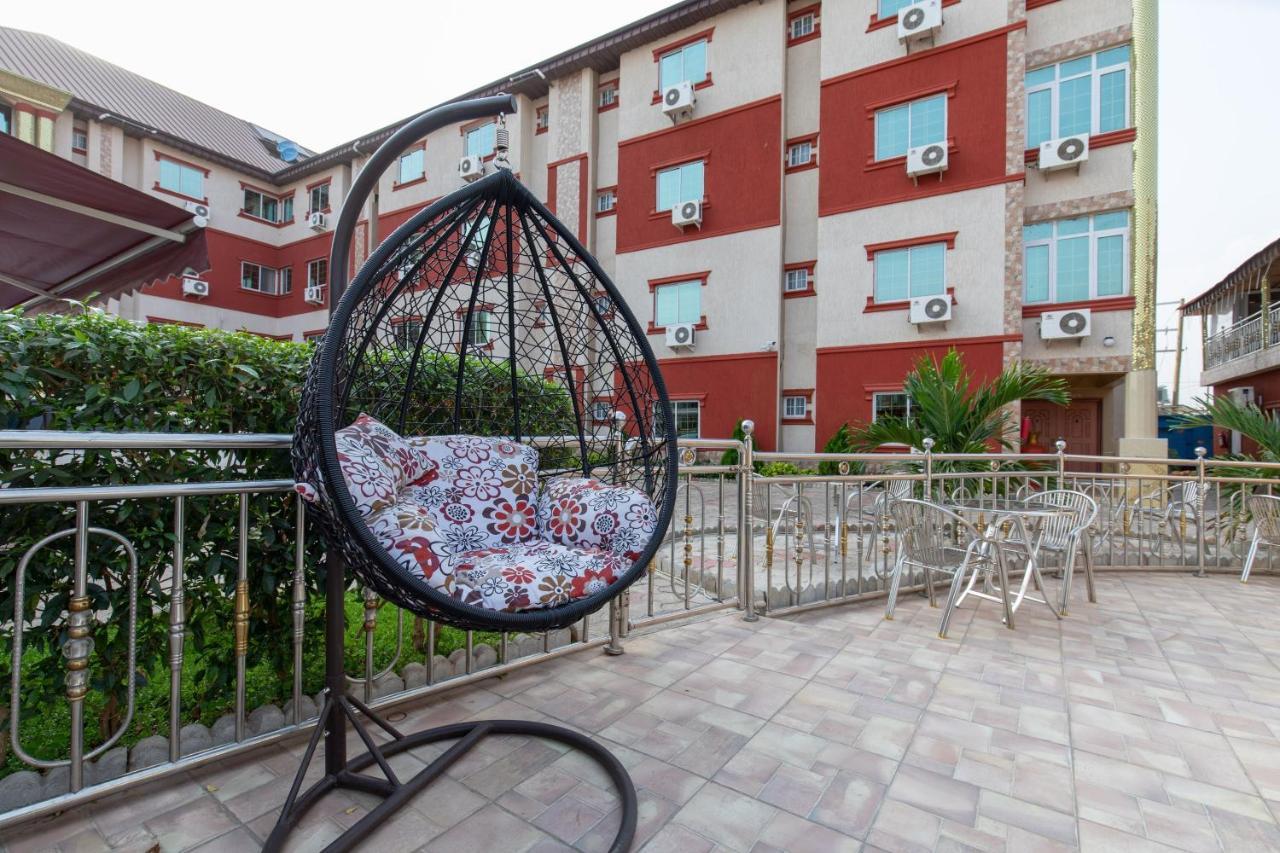 Ag Hotel And Suites Ogbodjo Esterno foto