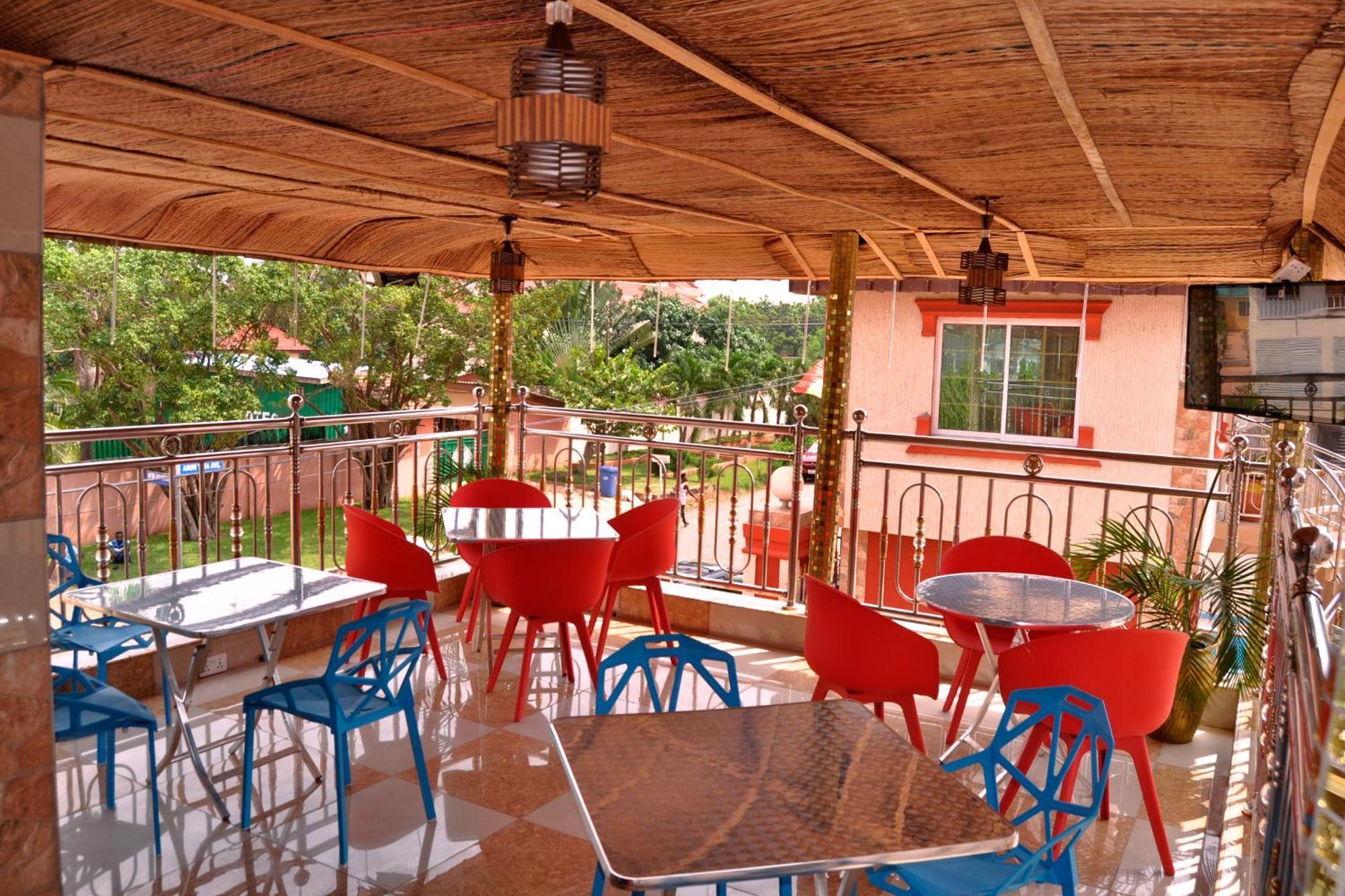 Ag Hotel And Suites Ogbodjo Esterno foto