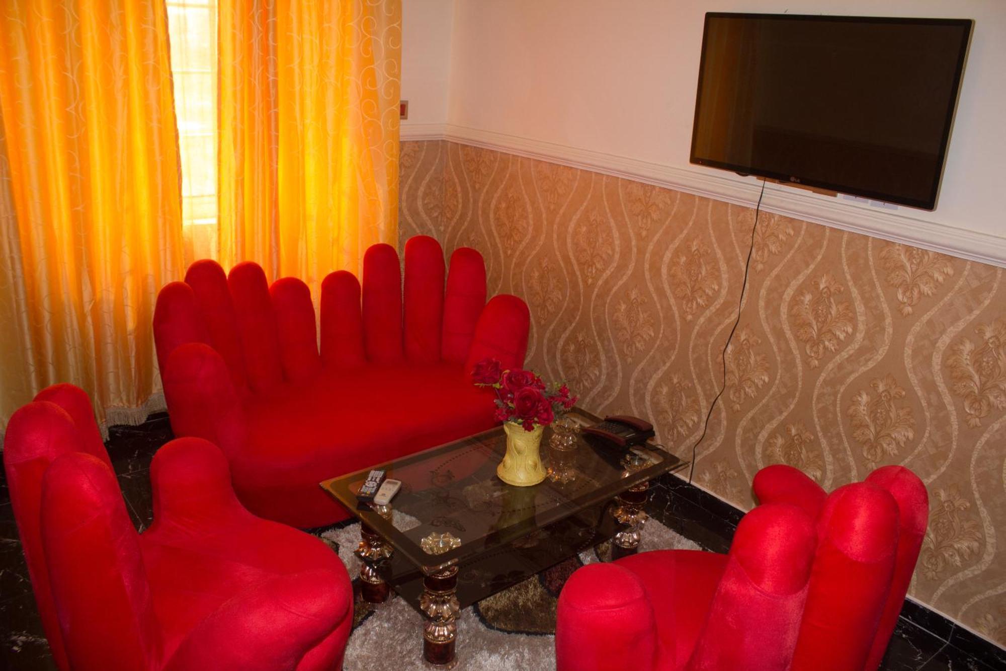 Ag Hotel And Suites Ogbodjo Esterno foto