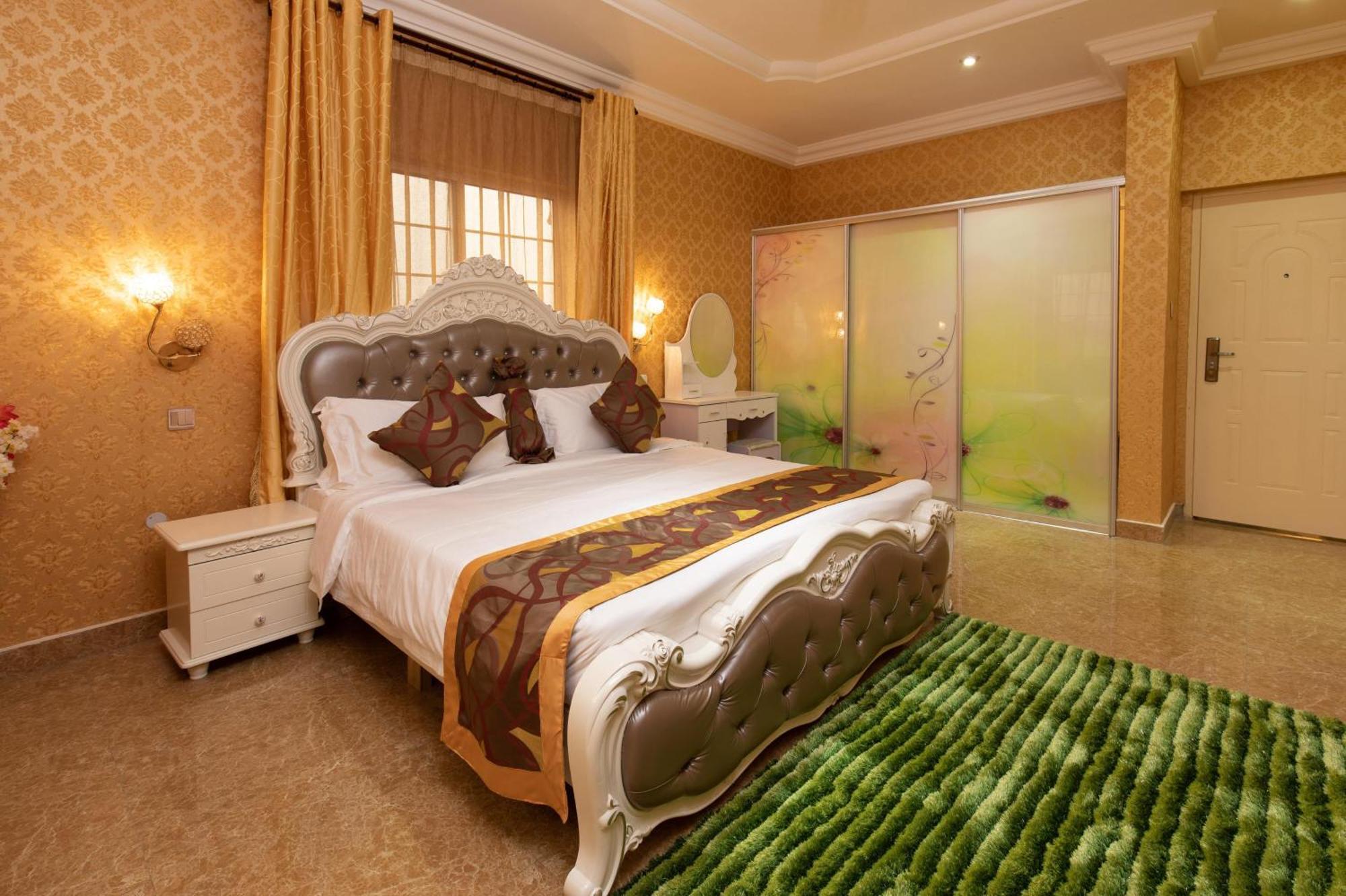 Ag Hotel And Suites Ogbodjo Esterno foto