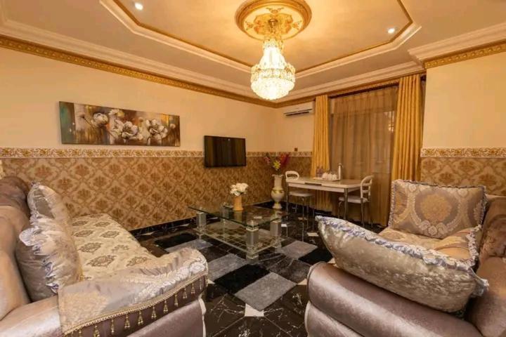 Ag Hotel And Suites Ogbodjo Esterno foto